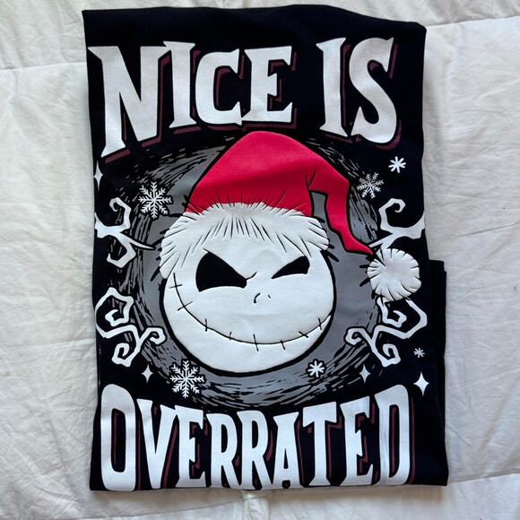 Nightmare before christmas black graphic tee sz med Jack skellington Santa claus - Picture 2 of 8